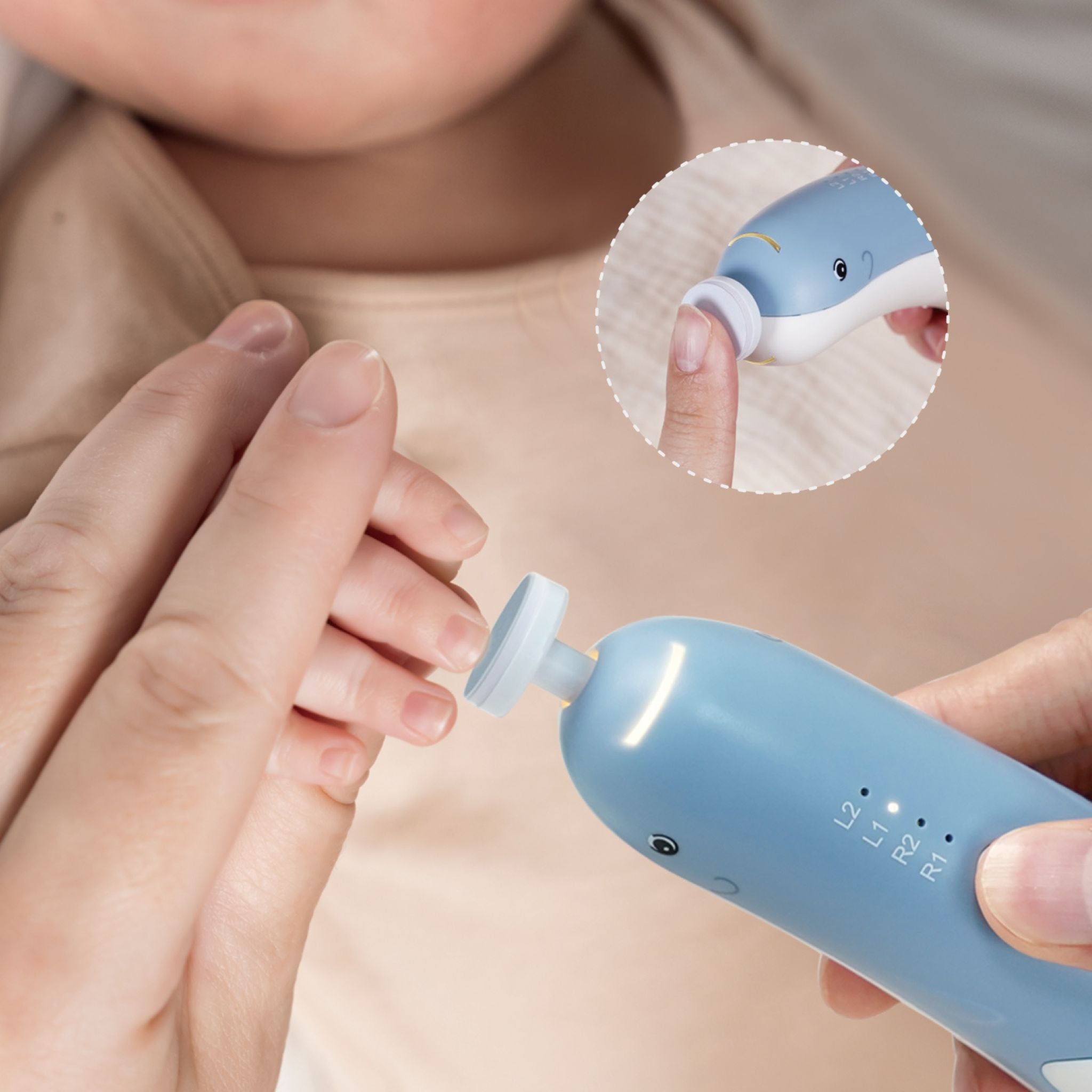 aakaa Nail Care Set Friendly Whale Harbour Blue Lifestyle In Use