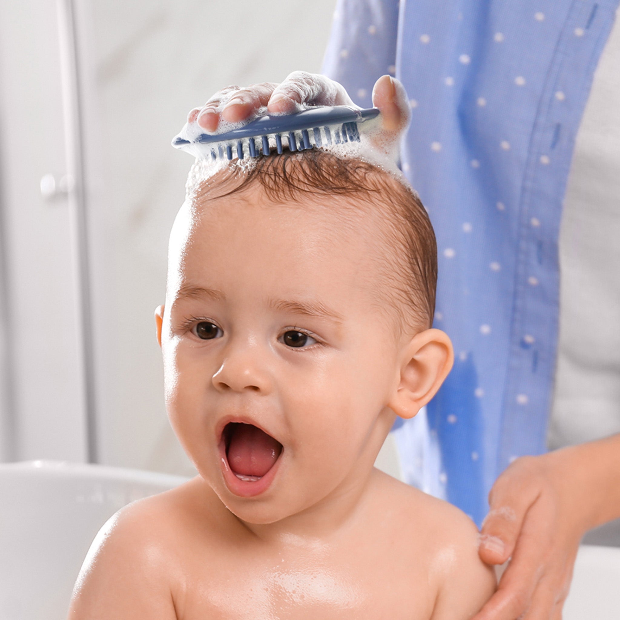 Haakaa Rainbow Silicone Shampoo Brush