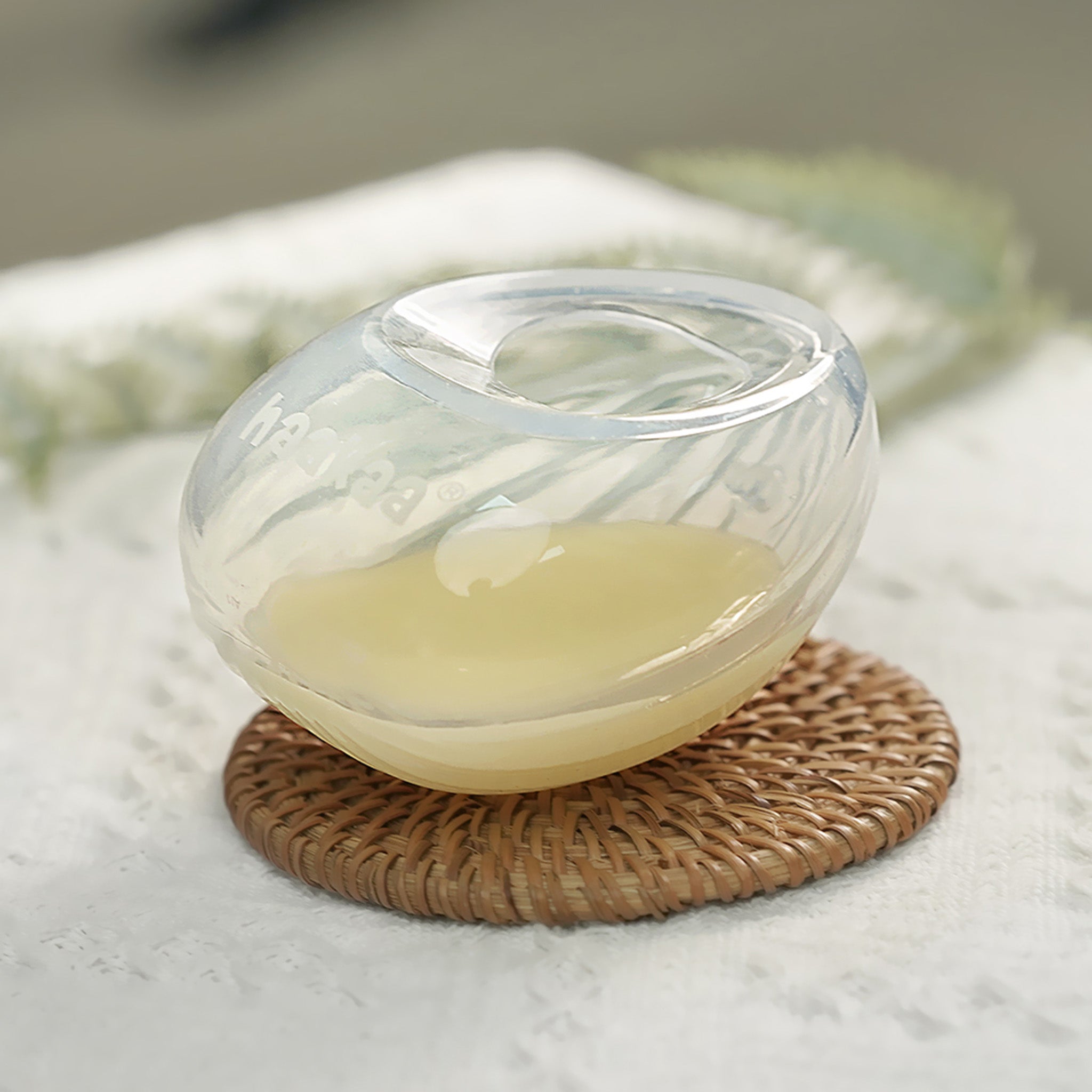 Haakaa Shell Wearable Silicone Pump