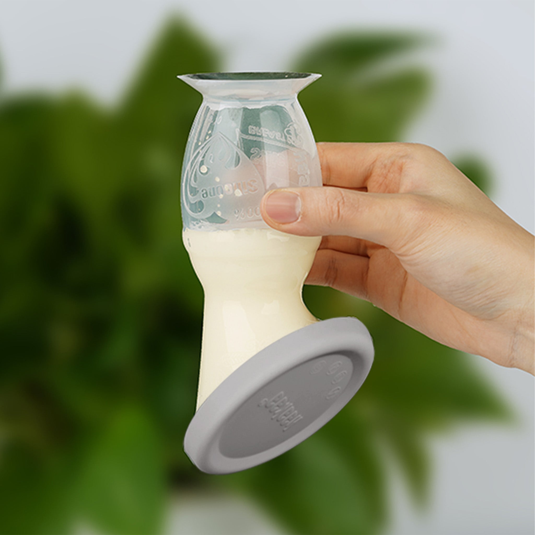 Haakaa Gen 2 Silicone Breast Pump &amp; Cap